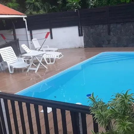 A 17 M² Avec Piscine Partagee Apartment Le Robert
